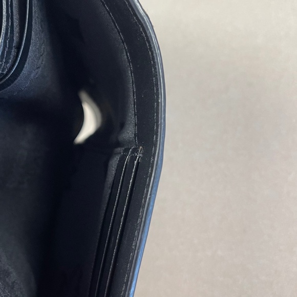 MCM Black Leather Compact Wallet - Preowned - Picture 12 of 14
